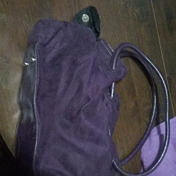 Purse - Picture 1 of 1